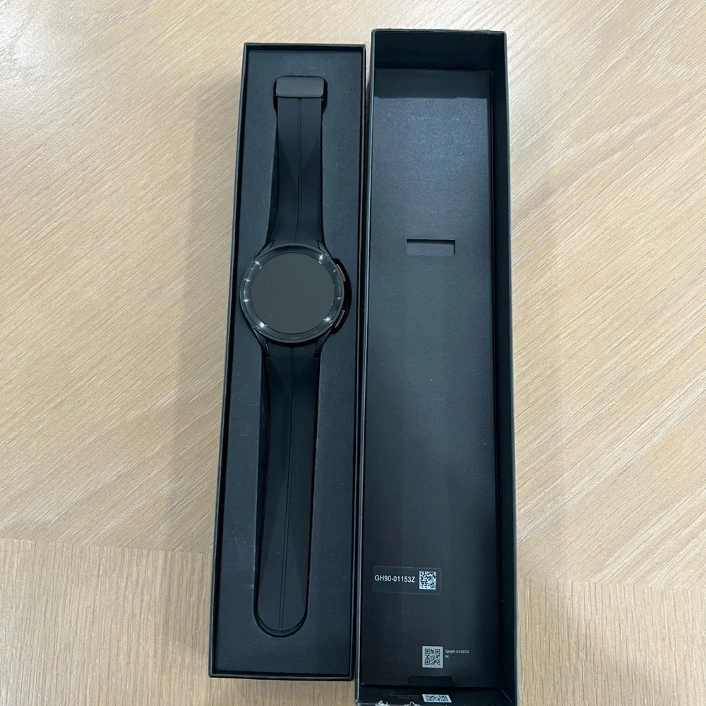 NEW Samsung Black Galaxy Watch 5 PRO Titanium Case